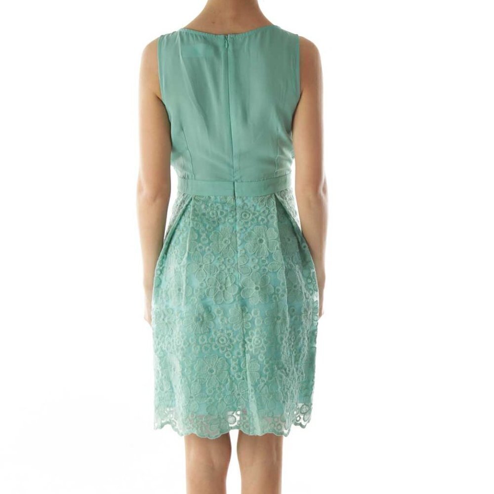 Doe & Rae Green Embroidered Flower Layered Dress - Picture 3 of 3